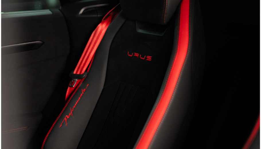 Lamborghini Urus Performante